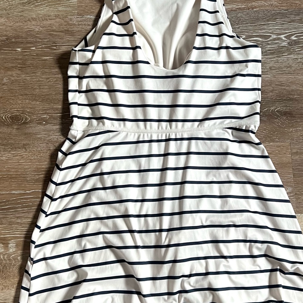 Striped Sleeveless tennis/pickleball dress - Picture 2 of 4